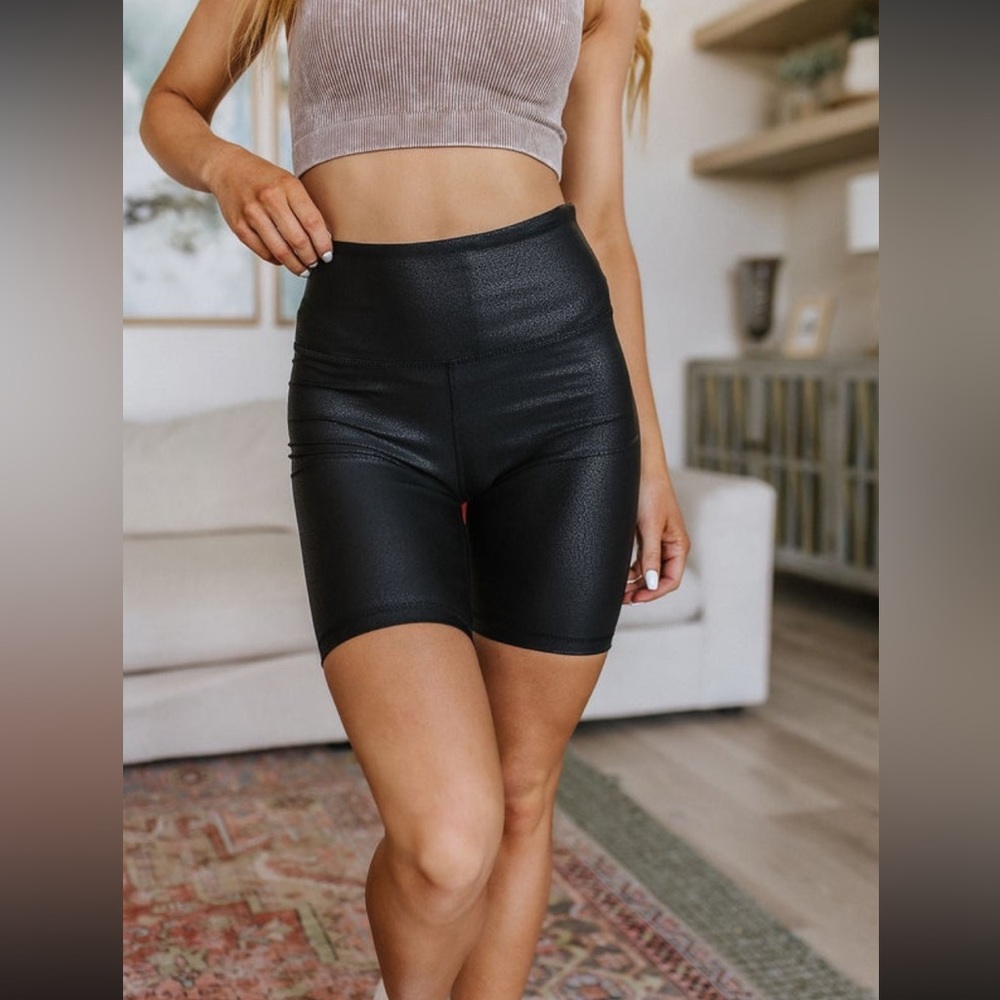 Pebble biker shorts